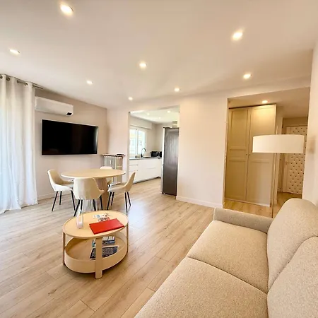 B058 Superbe Appartement 2 Chambres Garage Prive